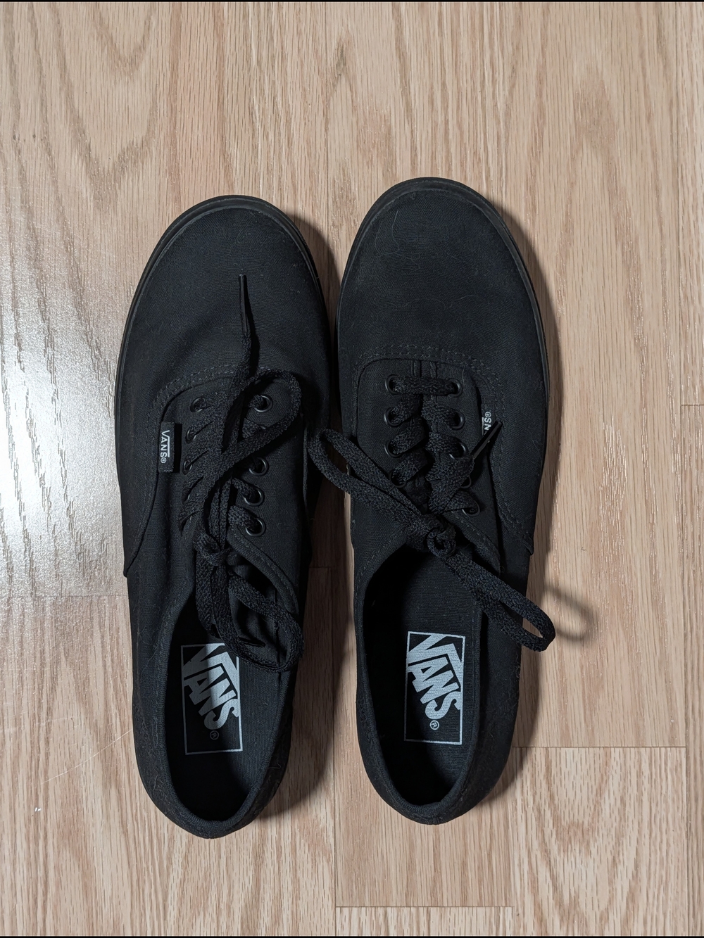 Vans Black Canvas Low-Top Sneakers - Classic Lace-Up US 8 Mens / 9.5 Womens